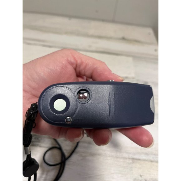 Aiptek PenCam 1.3M SD digital camera - Picture 3 of 6